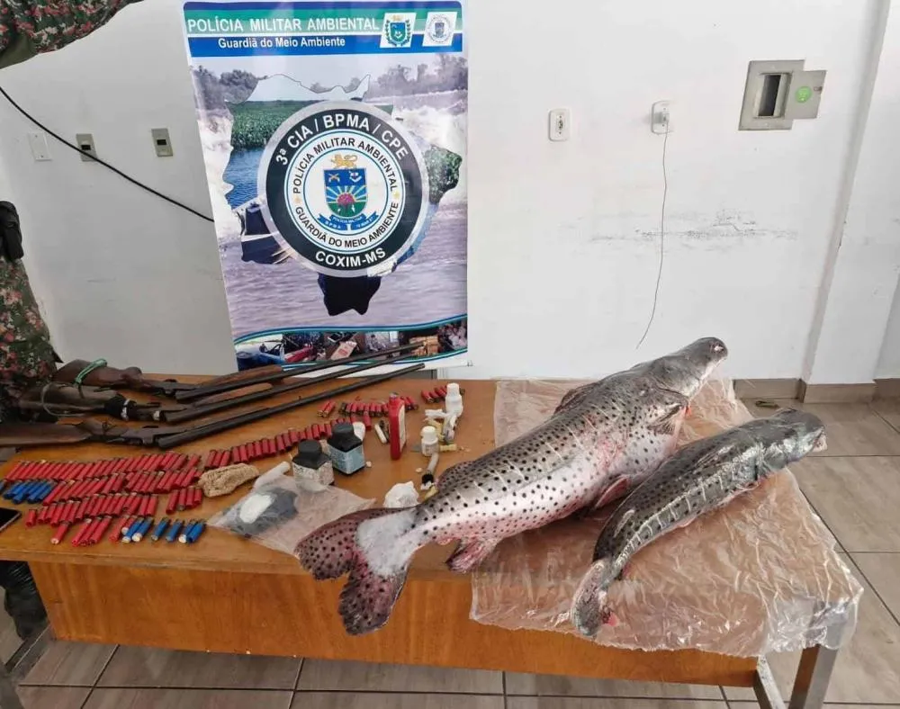 Operação Piracema: PMA apreende armas e 17 kg de pescado ilegal em rancho em Coxim