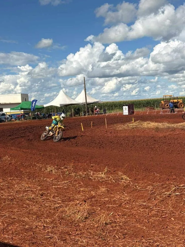 Pilotos de São Gabriel do Oeste se destacam na segunda etapa do Estadual de Motocross