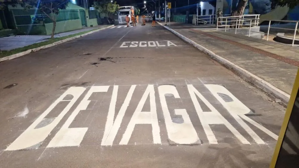 Governo reforça sinalização de trânsito em Coxim com atenção especial para áreas escolares