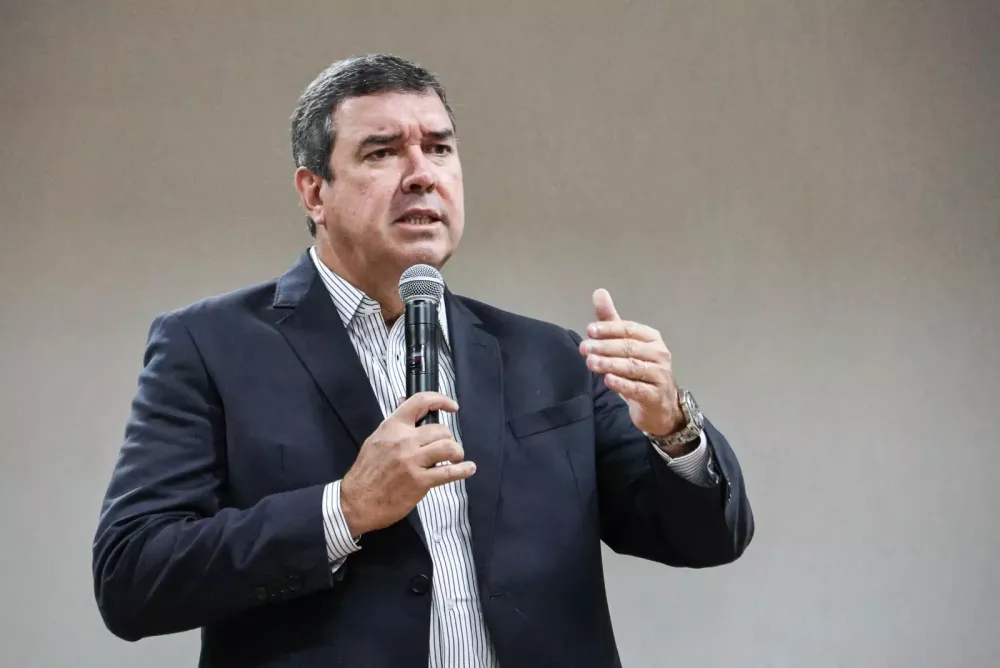 Riedel recebe prefeitos de Itaquiraí, São Gabriel e Nioaque
