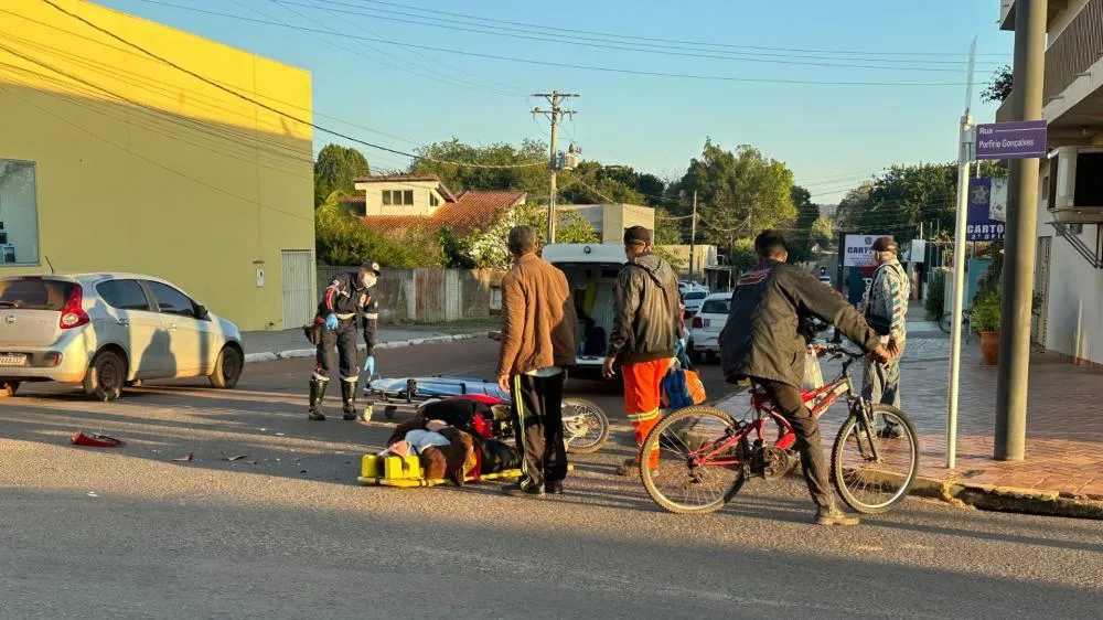 Motociclista fica ferida após colisão com caminhão em Rio Verde de MT