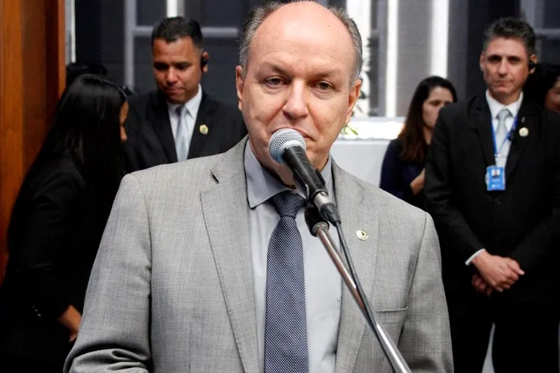 Deputado Junior Mochi atualiza população sobre reunião com a concessionária da BR-163
