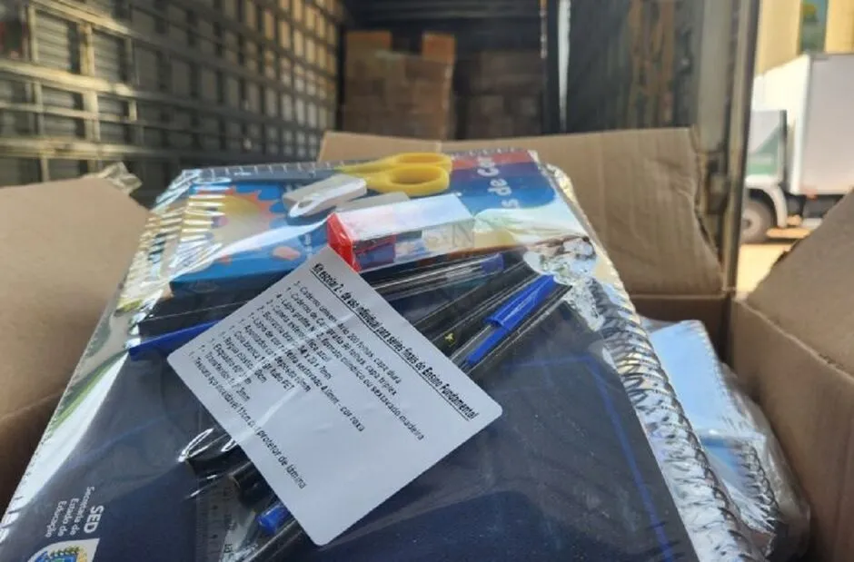 Governo de MS antecipa entrega dos kits escolares para 2025