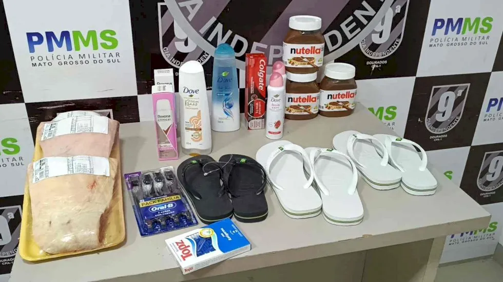 Mulher com tornozeleira eletrônica é presa em Dourados por furtar supermercado