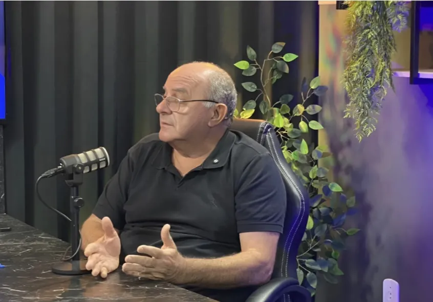 Prefeito Réus Fornari fala sobre a possível mudança de nome da cidade, desafios na educação e avanços em infraestrutura e economia