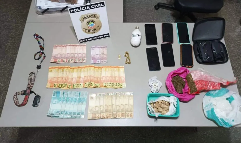 Operação contra o tráfico de drogas fecha boca de fumo e prende traficante em São Gabriel do Oeste