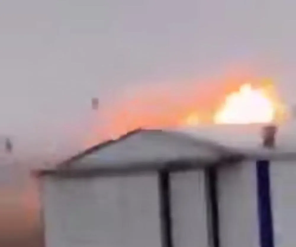 Vídeo:Avião com 72 pessoas cai e explode no Cazaquistão