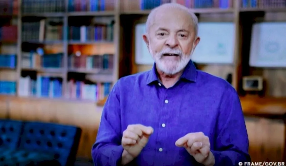 ‘Inaceitável’: Lula critica tarifas de Trump e afirma que medida é afronta à soberania nacional
