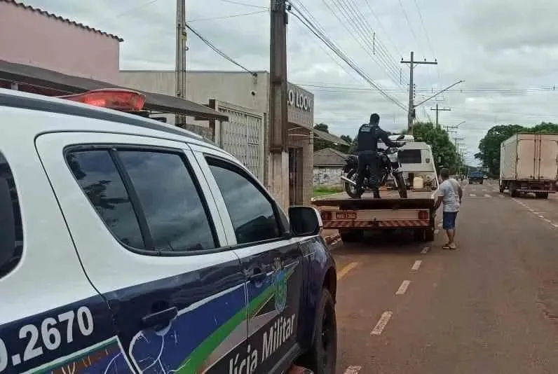 Motociclista embriagado é preso após fuga e resistência em Campo Grande