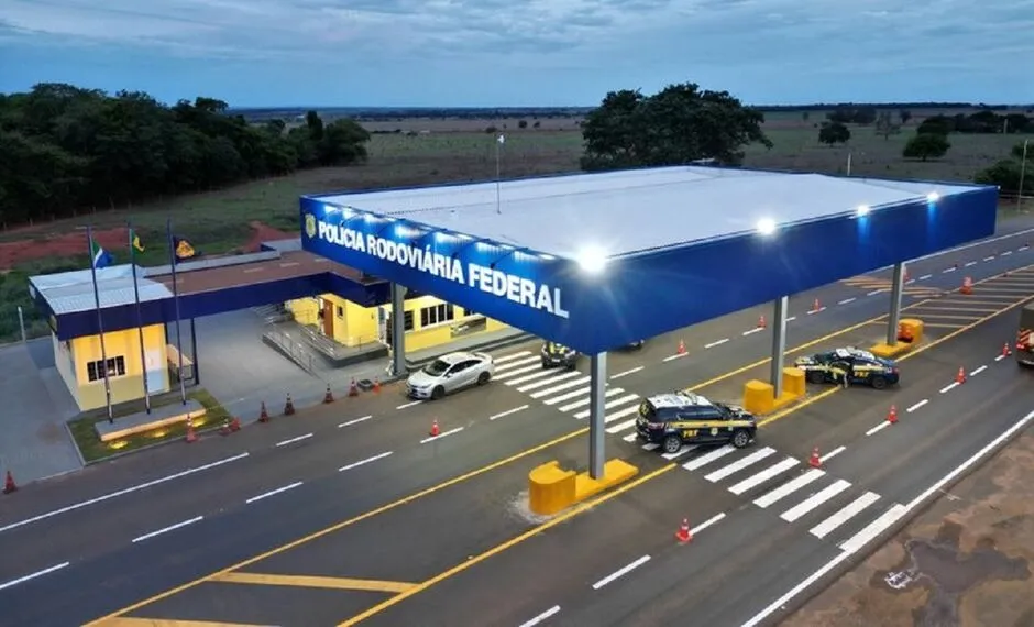 PRF monta operação para fiscalizar trânsito no final do ano em MS