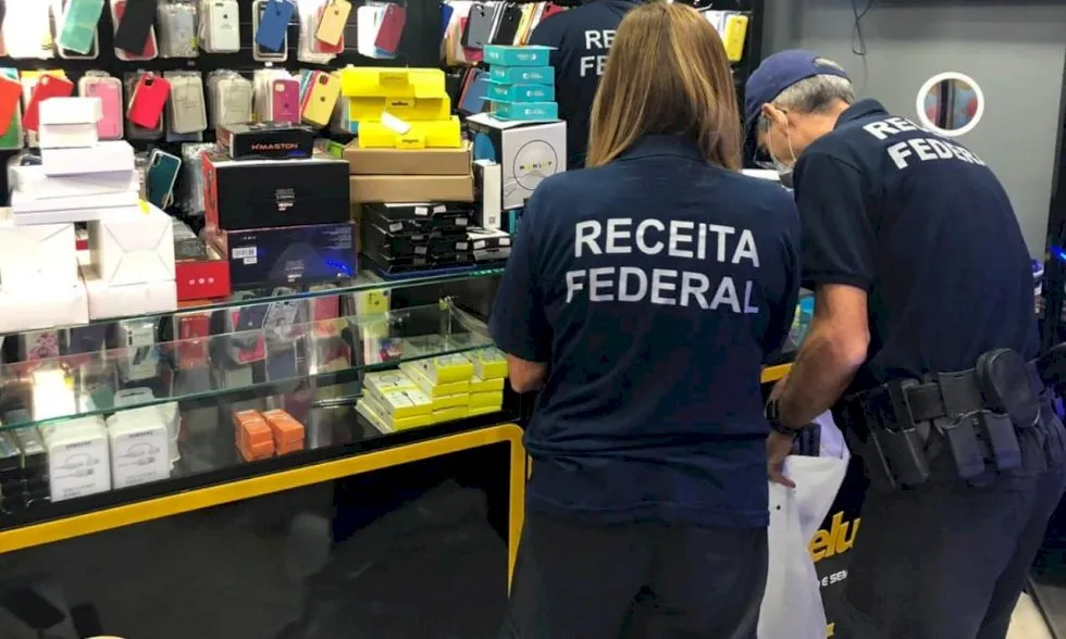 Smartphones lideram a lista de mercadorias contrabandeadas do Paraguai no 1º semestre