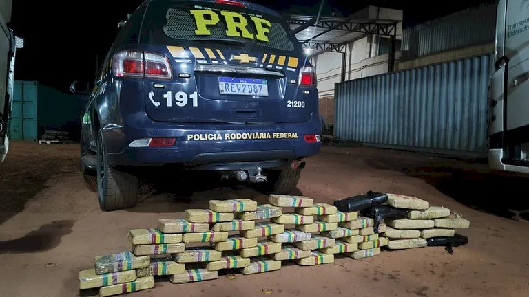 PRF apreende 47 Kg de cocaína e maconha em Três Lagoas (MS)