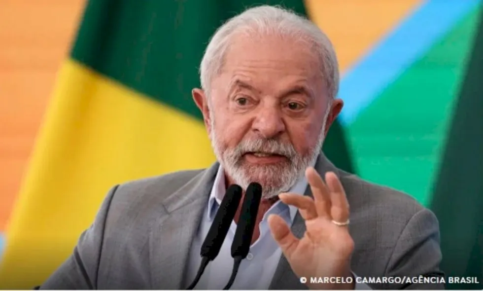 Lula: Brasil é bom parceiro comercial, só não vai andar de joelhos para os EUA