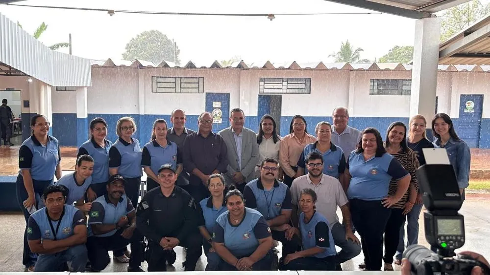 Presidente da Câmara de São Gabriel do Oeste, Valdecir Malacarne, participa de visita técnica à Escola Cívico-Militar em Rio Verde