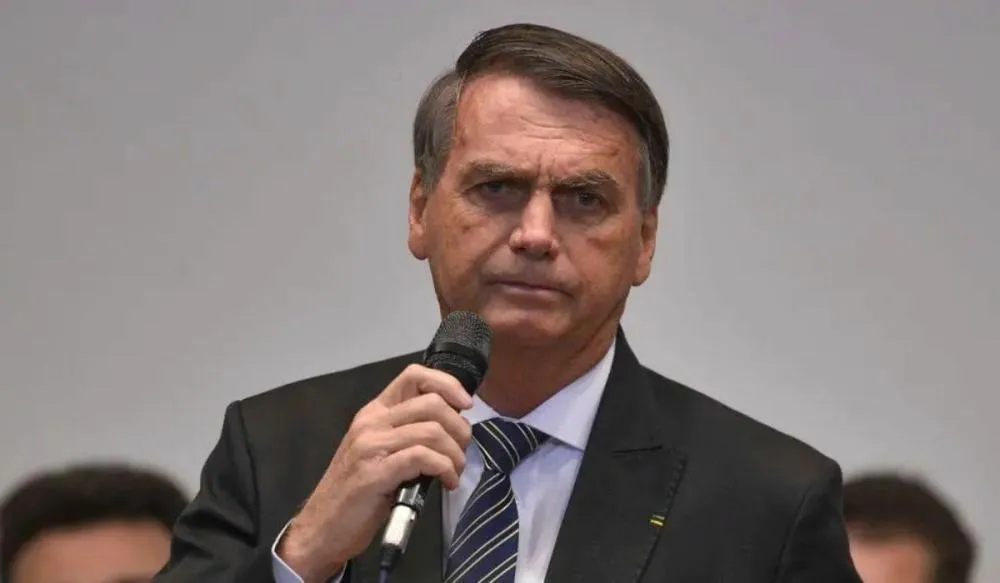 Imprensa internacional repercute indiciamento de Bolsonaro e cita plano de fuga para Argentina