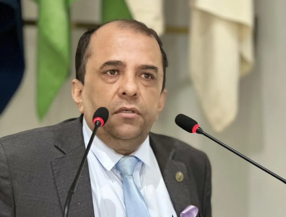 Vereador Robinho apresenta projeto de lei sobre transparência na saúde e indicações para melhorias na cidade