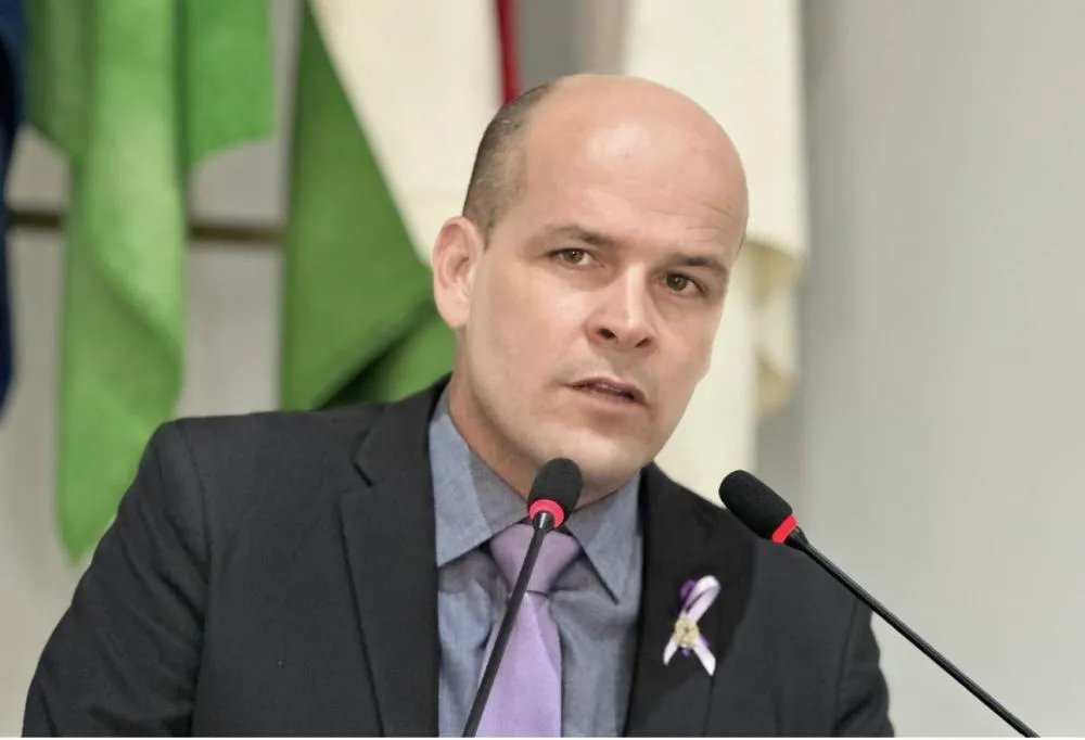 Vereador Amauri Olartechea apresenta indicações para recuperação e manutenção de vias urbanas