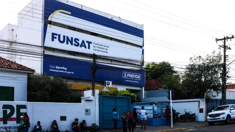 Precisa de emprego? Funsat tem 1,5 mil vagas nesta terça-feira