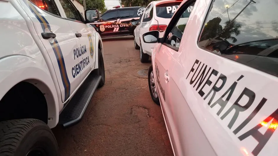 Morto no Centro Oeste recebeu múltiplas facadas e teve vísceras expostas