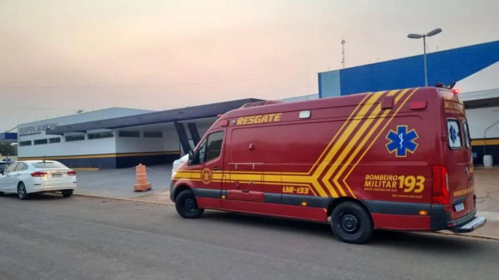 Mulher agride homem com pedaço de madeira em São Gabriel do Oeste