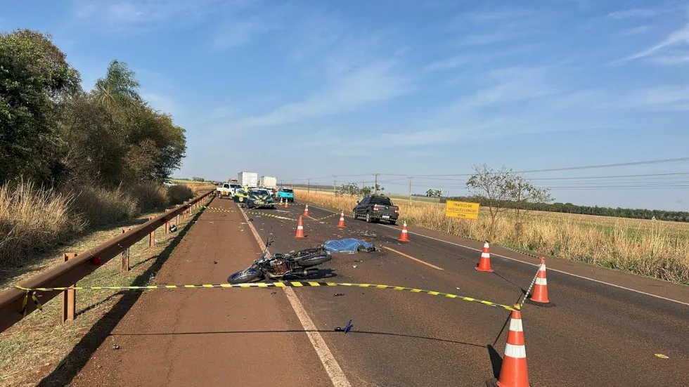Motociclista morre ao bater em caminhão na BR-163 em Rio Brilhante