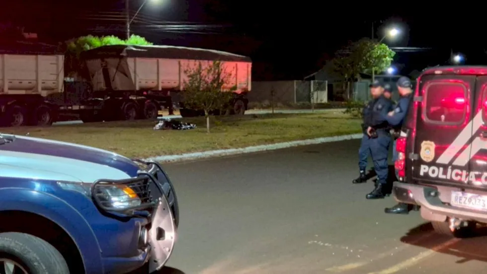 ‘Cicatriz’ é assassinado com vários tiros em avenida por dupla em motocicleta em Chapadão do Sul