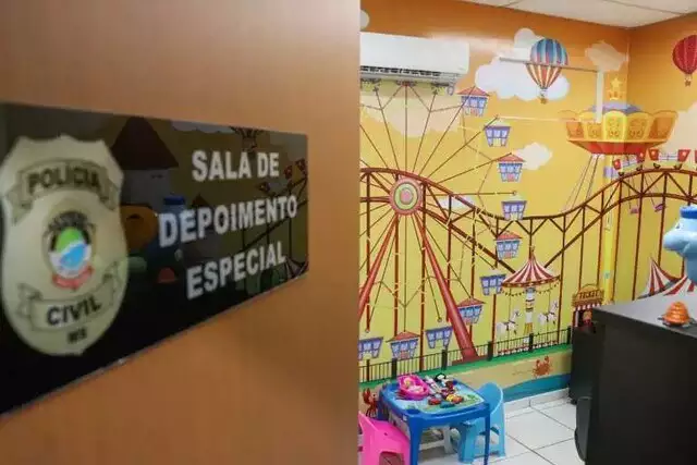 Mulher é presa após invadir abrigo e retirar filho de 1 ano em Campo Grande; criança estava sob proteção judicial