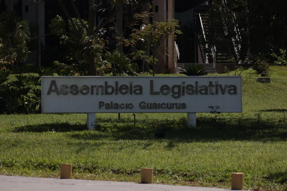 Assembleia suspende sessão após morte de filho de servidora em Campo Grande