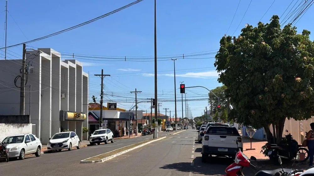 Calor e tempo firme marcam a segunda-feira em Rio Verde de Mato Grosso