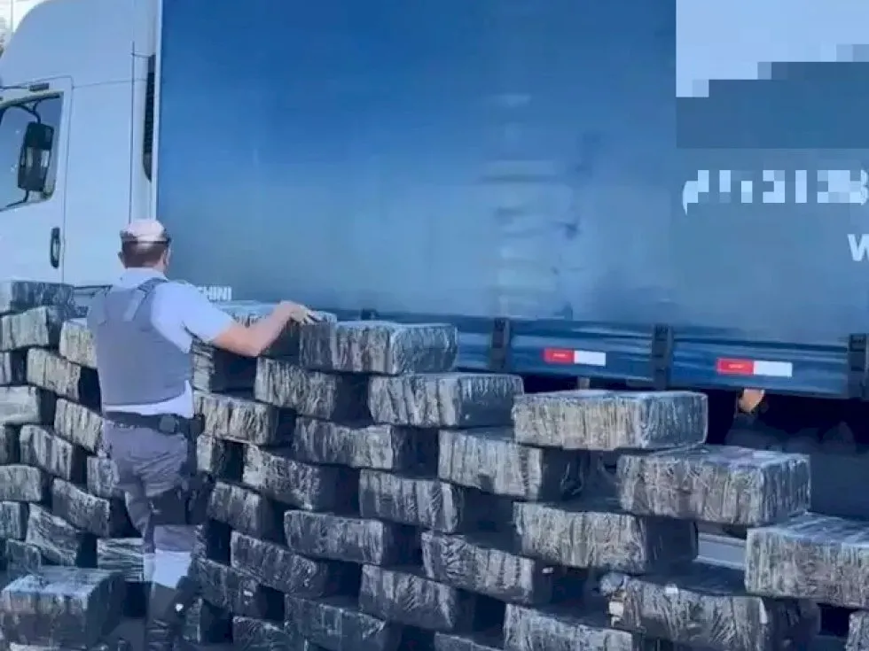 Morador de Dourados é preso com 1,5 tonelada de maconha a caminho de SP