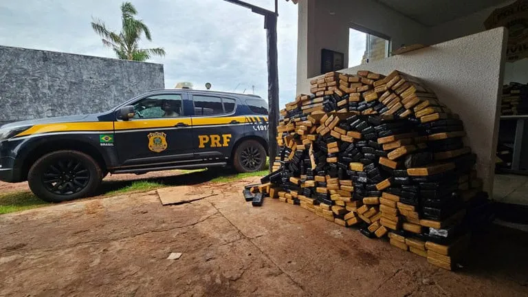 Polícia apreende 1,6 tonelada de maconha em caminhão durante fiscalização na BR-163 em Jaraguari