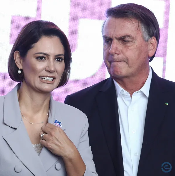 Michelle Bolsonaro cita trecho bíblico após prisão de Bolsonaro