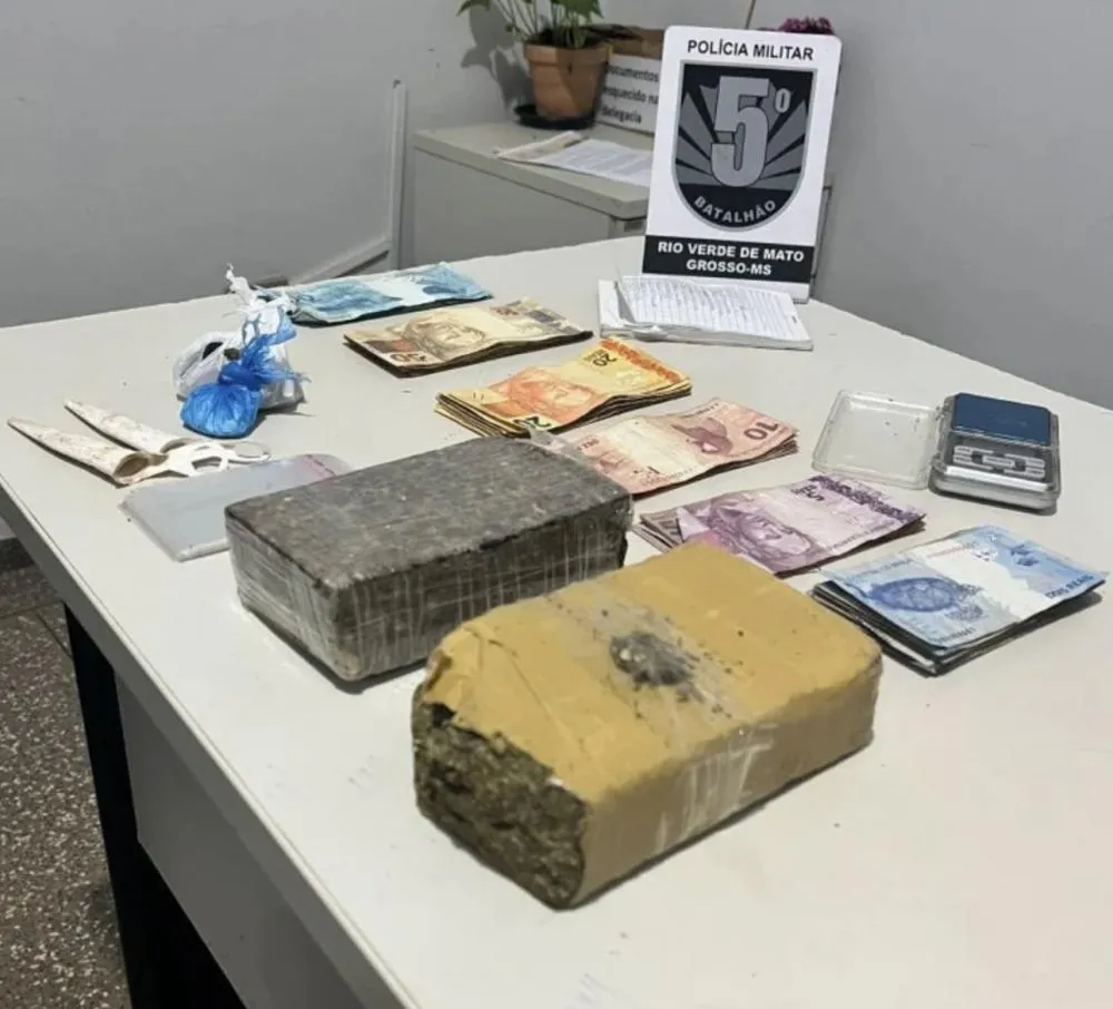 Polícia Militar apreende quase 1 kg de maconha, cocaína e dinheiro durante Operação Boas Festas em Rio Verde