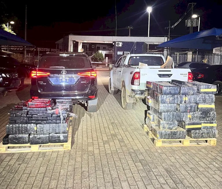 Ação conjunta apreende 1 tonelada de maconha e recupera dois veículos na fronteira de MS e PR