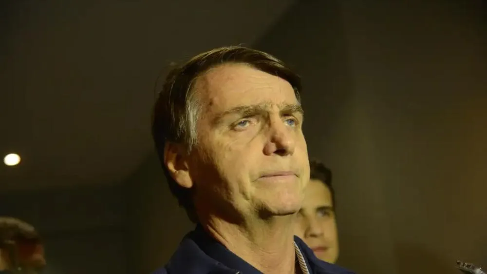 Gilmar Mendes nega pedido de prisão domiciliar de Bolsonaro