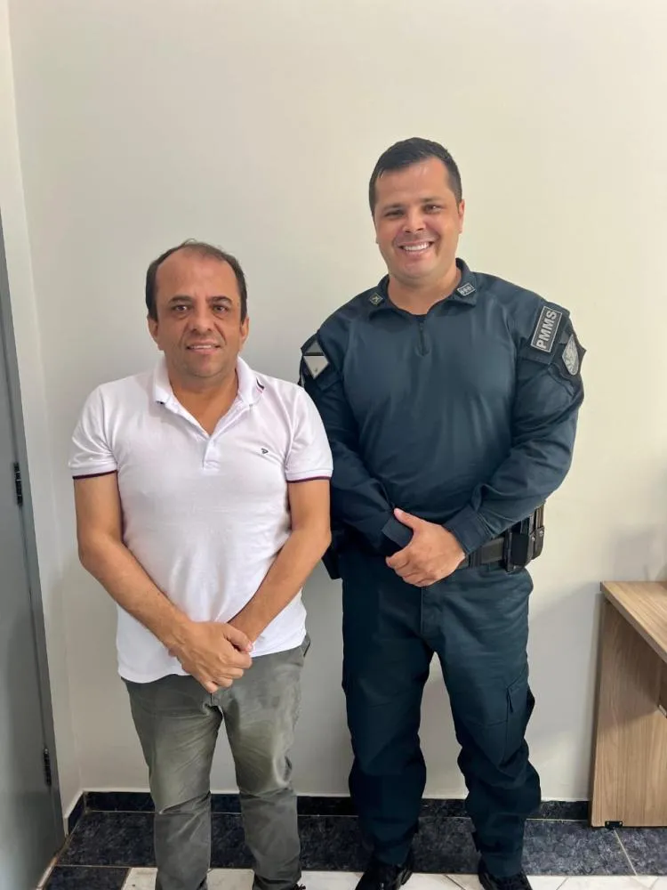 Vereador Robinho Recebe Comandante do 2⁰ companhia de Polícia Militar para Discutir Reforço de Efetivo em Rio Verde durante o Carnaval