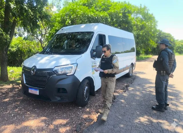 Operação contra transporte clandestino abordou 232 veículos durante o Carnaval