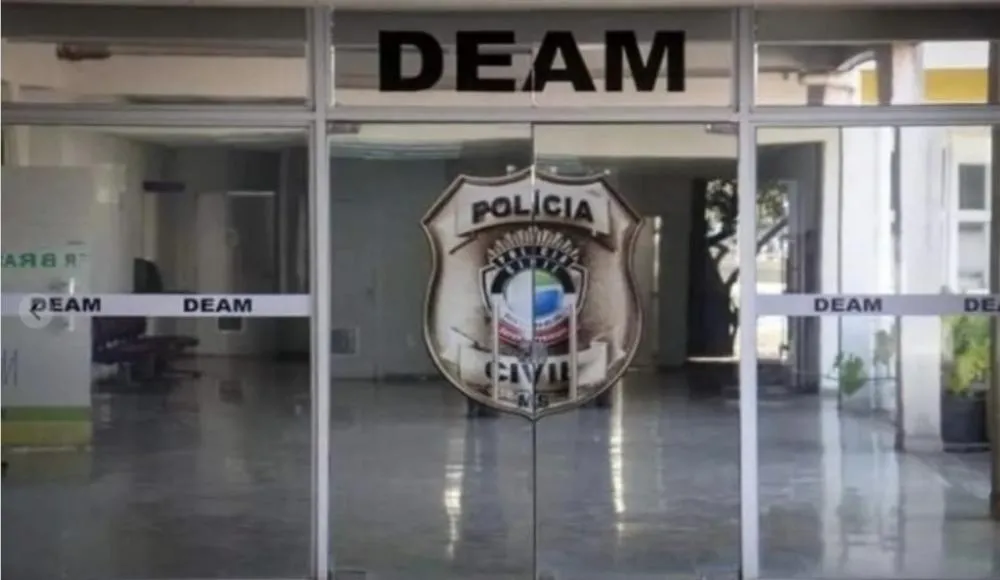 Professora tem fotos íntimas vazadas em grupo no Telegram em MS