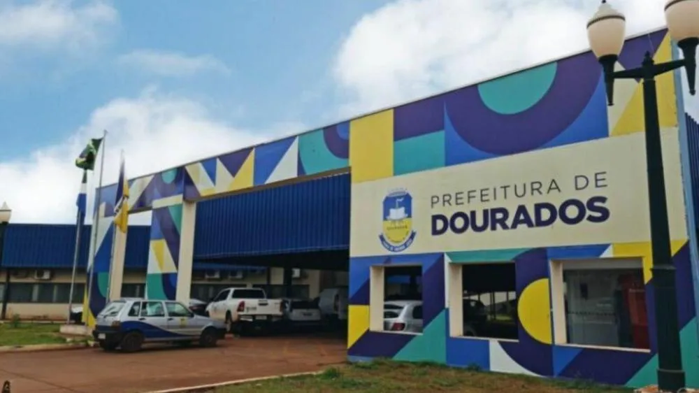 Carro da Prefeitura de Dourados é furtado após servidora ir para casa com veículo