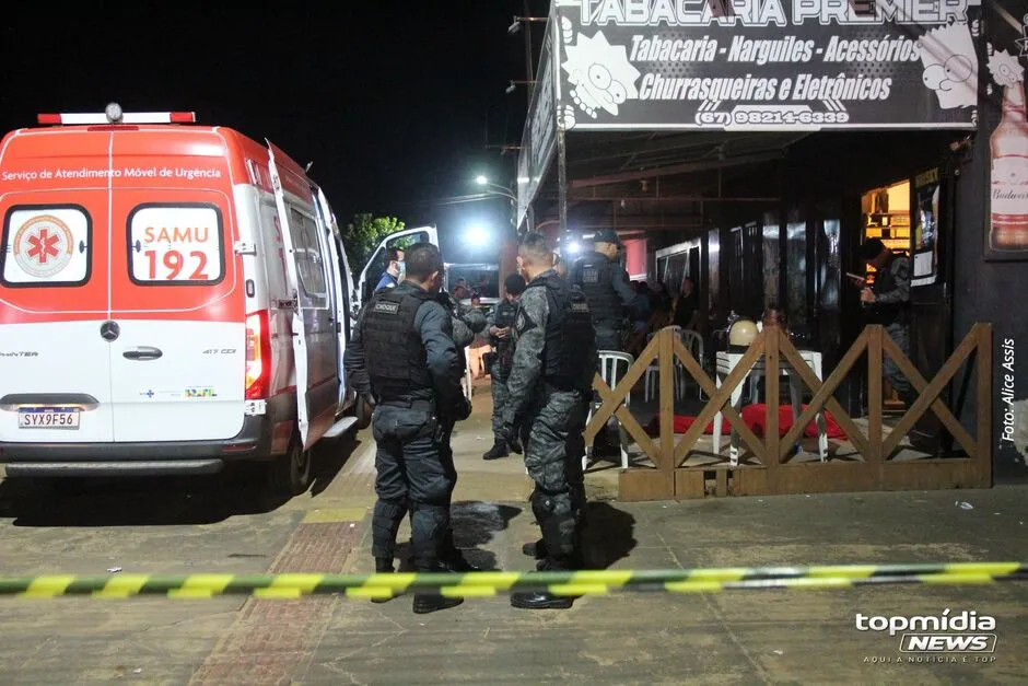 Homem é morto a tiros na Avenida Cafezais