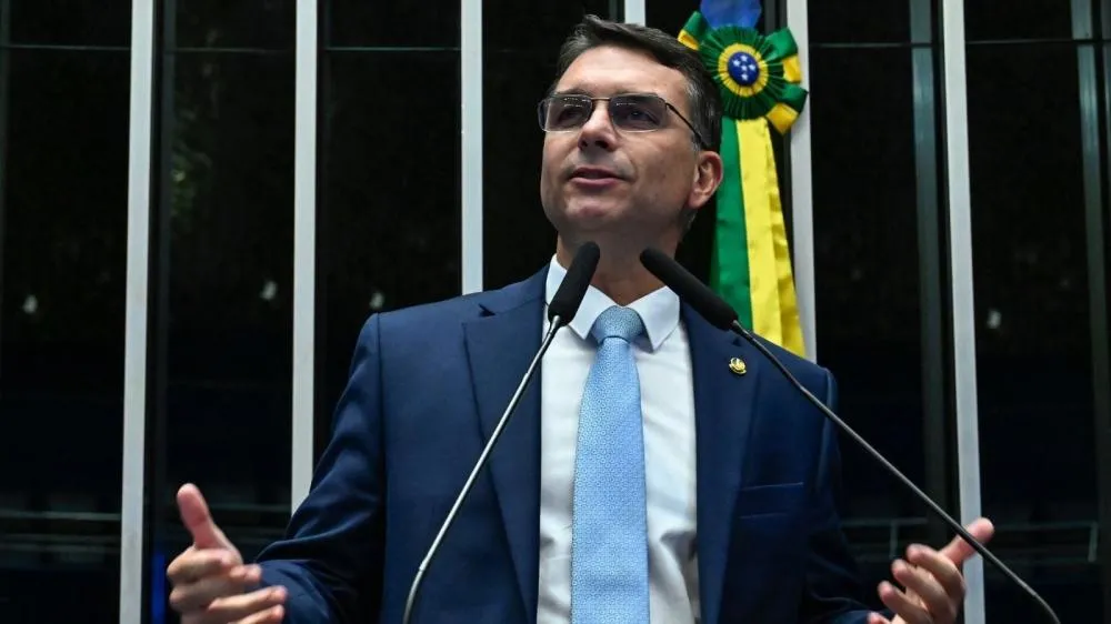 Última hora: nova pesquisa mostra Flávio Bolsonaro em empate técnico na corrida presidencial