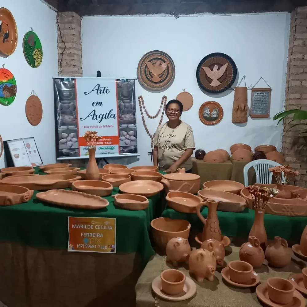 Artesã de Rio Verde é destaque na abertura da Feira Mãos que Criam durante Semana do Artesão
