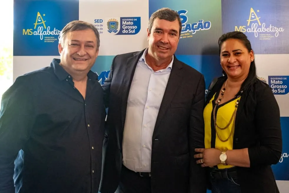 São Gabriel do Oeste é contemplado com novo ônibus escolar