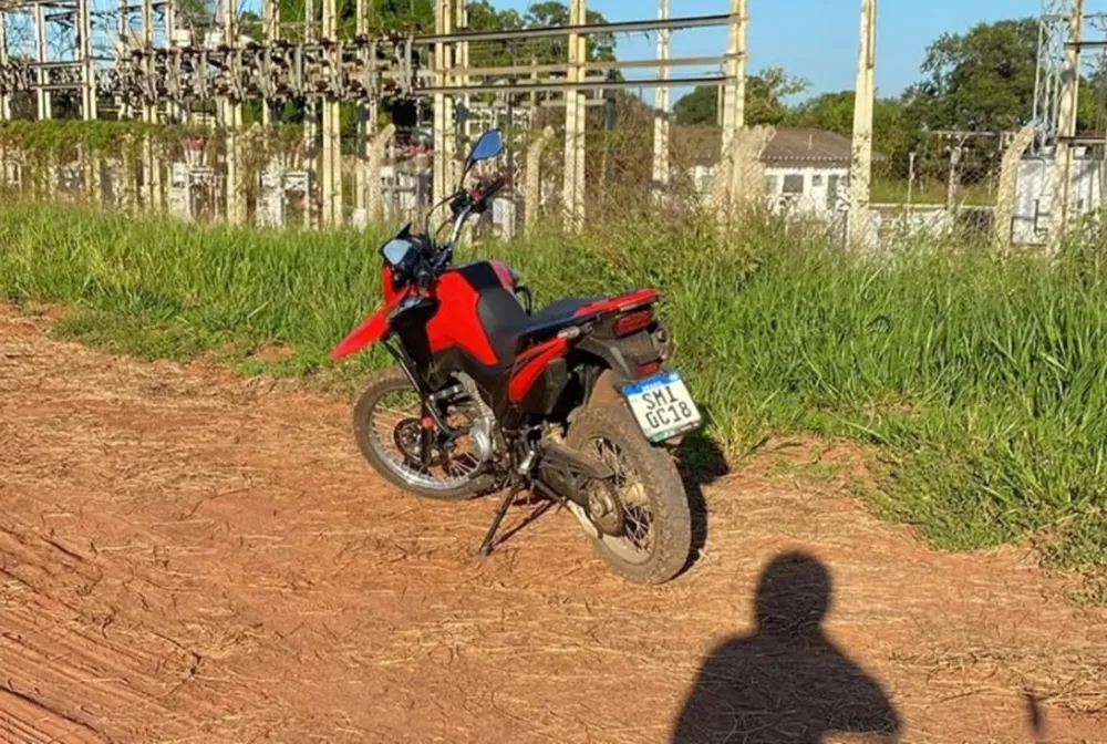 Motocicleta furtada em ginásio é recuperada em Coxim