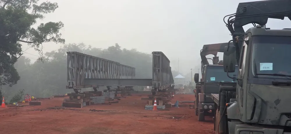Exército avança na construção de ponte sobre o Rio do Peixe em Rio Negro