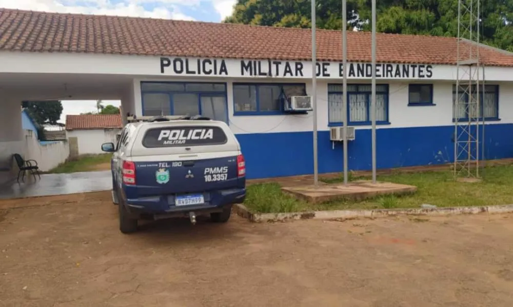 Idoso é preso por dirigir embriagado em zigue-zague em Bandeirantes