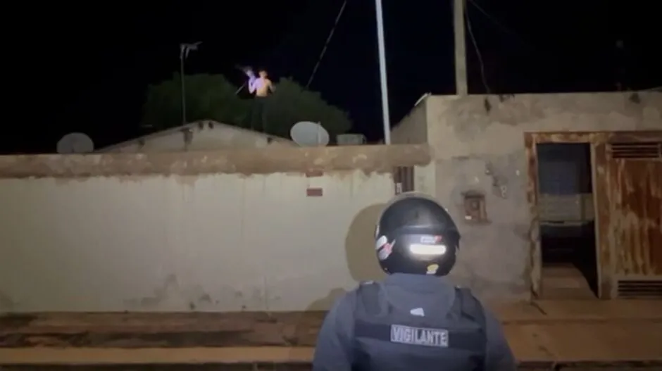 Policiais à paisana libertam família feita refém no Nova Lima