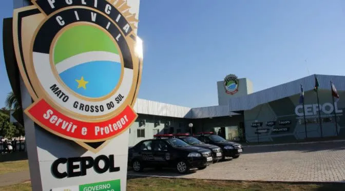 Carrapaticida em refrigerante: mulher é presa suspeita de tentar envenenar ex-companheiro