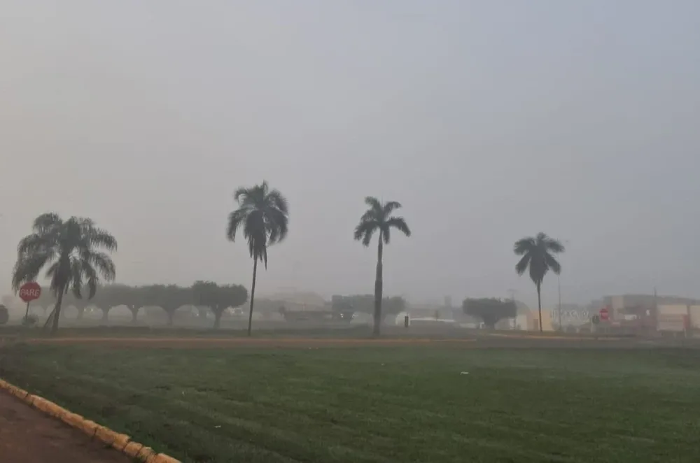 São Gabriel do Oeste abre o dia com nevoeiro e previsão de pancadas de chuva nesta terça