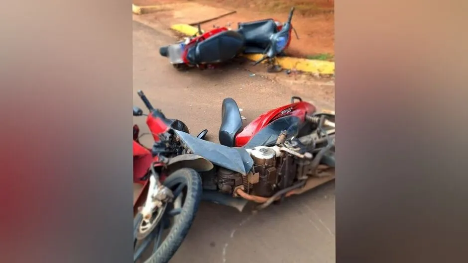 Homem fratura perna após batida entre motos em São Gabriel do Oeste
